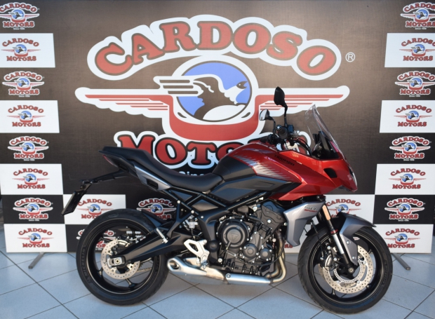 Motos