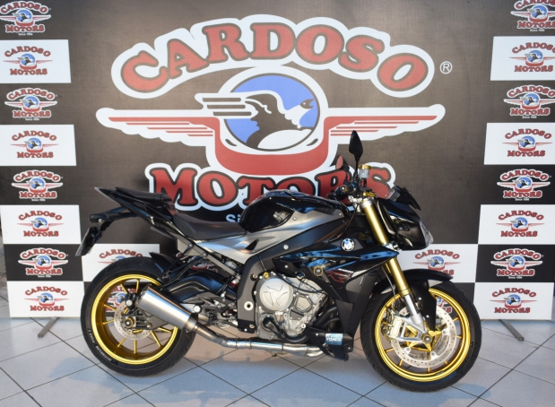 Motos