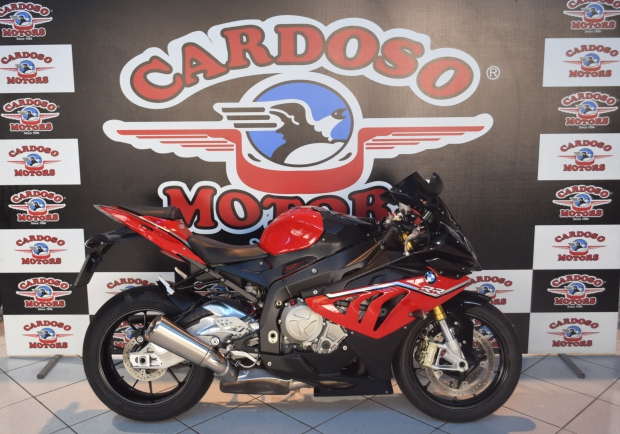 Motos