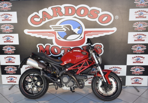 Motos