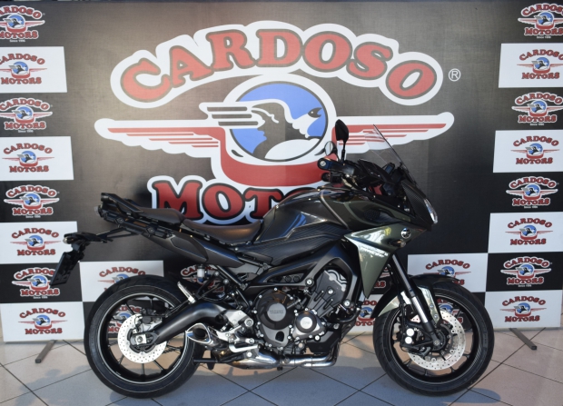 Motos