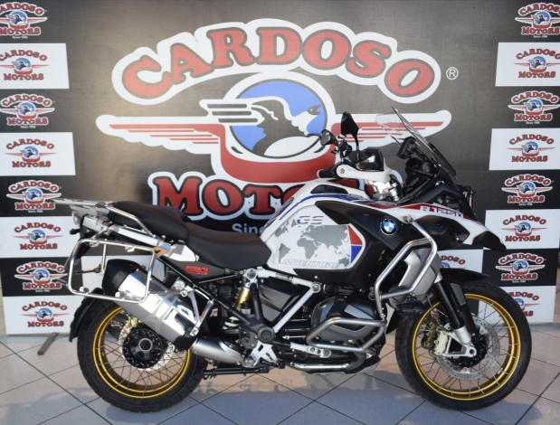 Motos