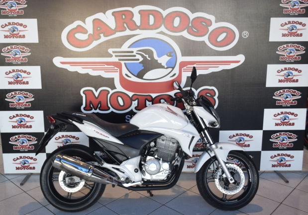 Motos