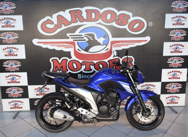 Motos