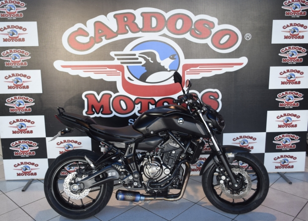 Motos