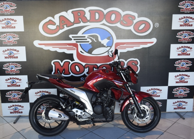 Motos