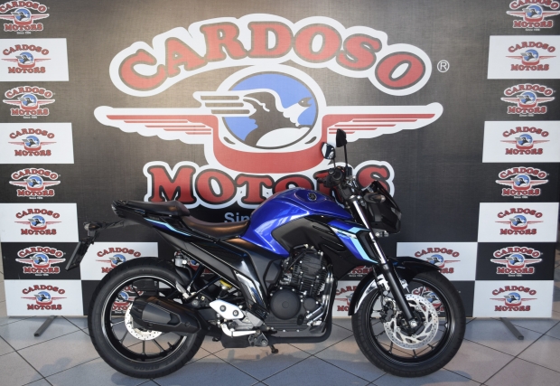 Motos