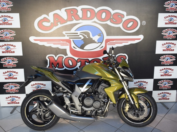 Motos